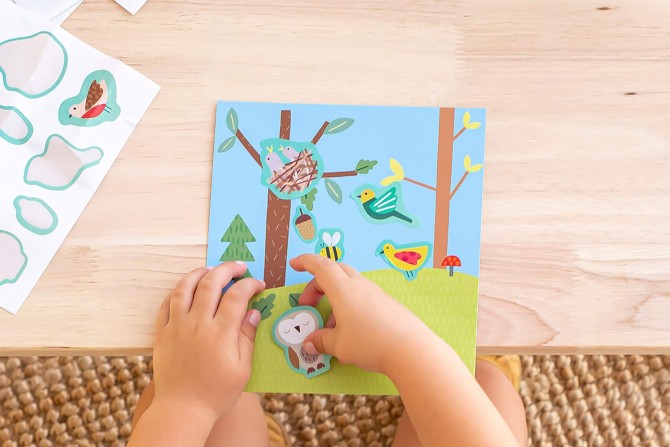 Zestaw z naklejkami Apli Kids - Las